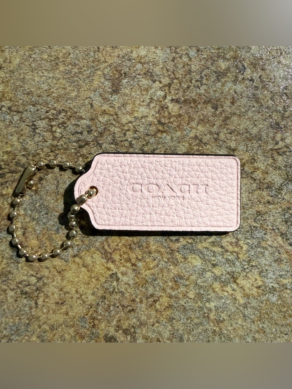 🤍New Coach Light Pink Small Hangtag